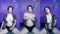 Belinda Toge Elus elus Memek sambil Mendesah
