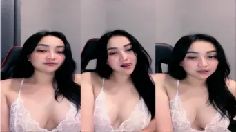 Dhea Pake Baju Dinas Tembus Pandang
