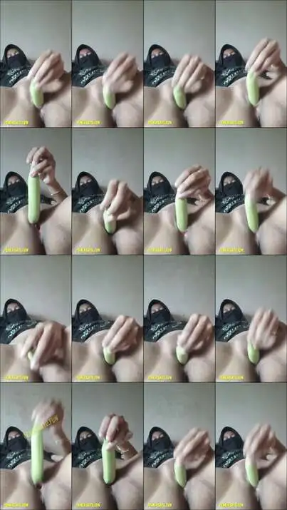 jilbab hitam colmek pakai pisang
