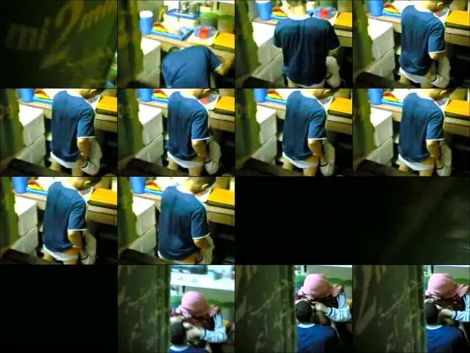 Ngintip Jilbab Lagi Nyepong Di Dapur