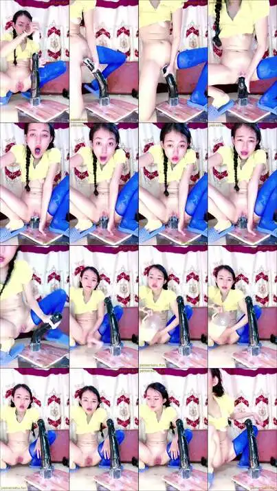 parah banget masukin dildo ke memek sem...